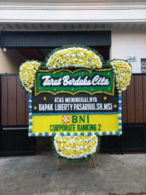 Papan Bunga Duka di Kolf Braza